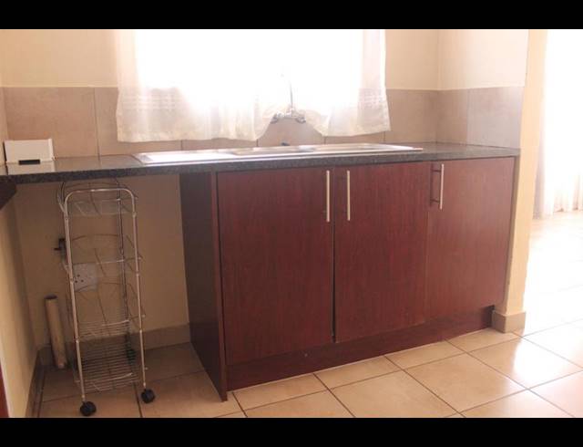 3 BEDROOM TOWNHOUSE FOR SALE IN KOSMOSDAL